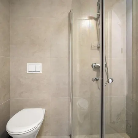 One Of A Kind In I 7 Bedrooms I 15 Guests! Bergen