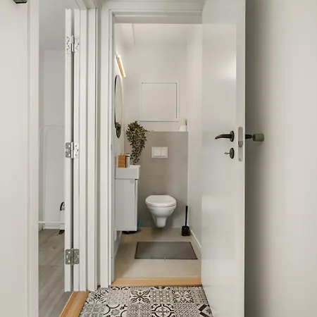 One Of A Kind In I 7 Bedrooms I 15 Guests! *