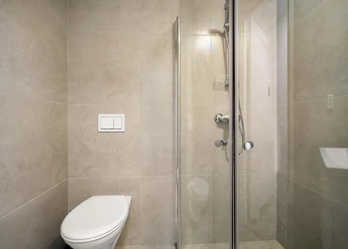 One Of A Kind In I 7 Bedrooms I 15 Guests! Bergen