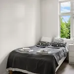 Apartment One Of A Kind In I 7 Bedrooms I 15 Guests!