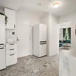 One Of A Kind In I 7 Bedrooms I 15 Guests! Apartment Bergen