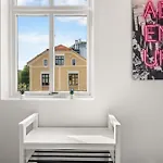 Apartment One Of A Kind In I 7 Bedrooms I 15 Guests! *
