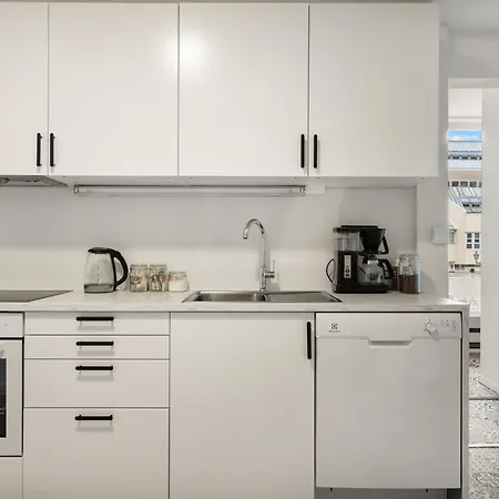 One Of A Kind In I 7 Bedrooms I 15 Guests! Apartment