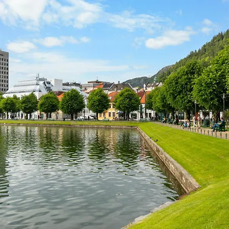 Apartment One Of A Kind In I 7 Bedrooms I 15 Guests! Bergen
